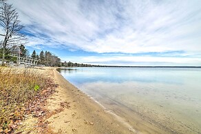 Higgins Lake Retreat - Hike, Swim, Relax!