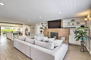 7 Mi to Downtown Phoenix: Home w/ Pool & Foosball!