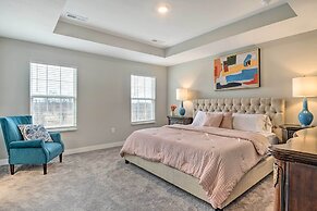 Modern & Spacious Family Home w/ Pool Access!