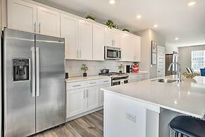 Modern & Spacious Family Home w/ Pool Access!