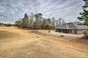 Spacious Golf Course Getaway in Hot Springs!