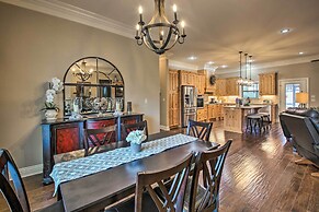 Spacious Golf Course Getaway in Hot Springs!