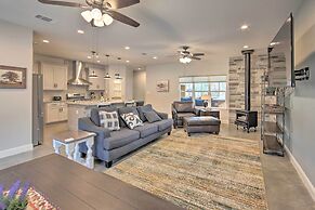 Home w/ Screened Porch - Near Toledo Bend Lake!