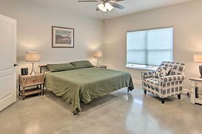 Home w/ Screened Porch - Near Toledo Bend Lake!