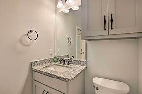 Home w/ Screened Porch - Near Toledo Bend Lake!