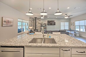 Home w/ Screened Porch - Near Toledo Bend Lake!