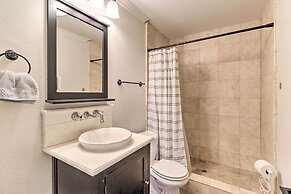 Pool, Hot Tub & Home Gym: Luxe Mesa Retreat