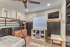 Pool, Hot Tub & Home Gym: Luxe Mesa Retreat