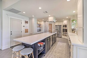 Pool, Hot Tub & Home Gym: Luxe Mesa Retreat