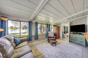 Riverfront Dixon, Illinois, Vacation Rental!