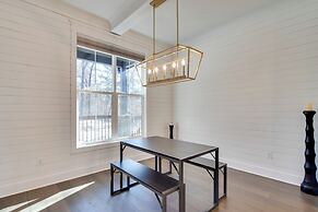 Waynesville House: Fire Pit + Mountain Views!