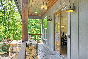 Waynesville House: Fire Pit + Mountain Views!