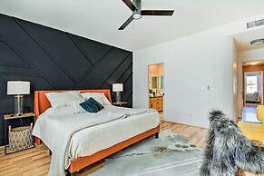 Pool Access: Mountain-view Condo in Fountain Hills