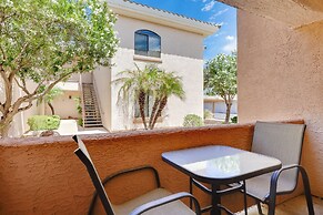 Sunny First-floor Phoenix Condo w/ Community Pool