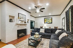 Updated Greenwood Cottage Apt < 1 Mi to Dtwn!