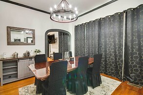 Updated Greenwood Cottage Apt < 1 Mi to Dtwn!