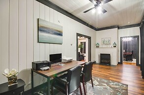 Updated Greenwood Cottage Apt < 1 Mi to Dtwn!