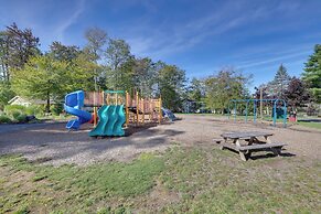 Game Room + Lake Access: Serene Tobyhanna Retreat