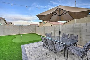 New-build Glendale Home w/ Hot Tub + Putting Green