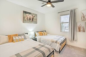 New-build Glendale Home w/ Hot Tub + Putting Green