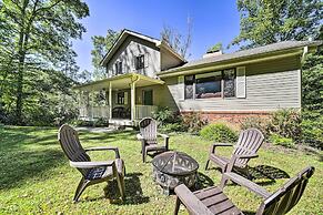 Brevard Retreat ~ 3 Mi to Downtown!