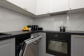 Apartment Kolejowa & Parking by Renters
