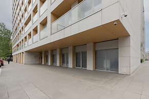 Apartment Kolejowa & Parking by Renters