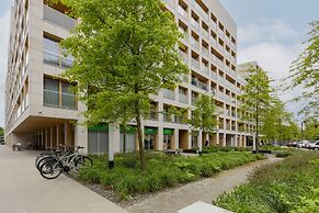 Apartment Kolejowa & Parking by Renters