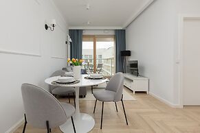 Apartment Kolejowa & Parking by Renters