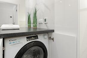 Apartment Kolejowa & Parking by Renters