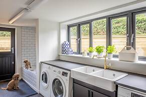 The Lakeside Viewing Gallery - From 900 Per Night