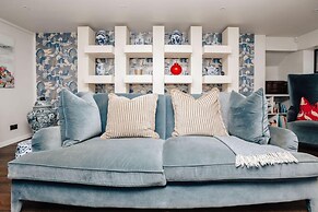 The Lakeside Viewing Gallery - From 900 Per Night