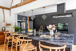 The Lakeside Viewing Gallery - From 900 Per Night