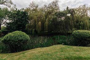 The Lakeside Viewing Gallery - From 900 Per Night