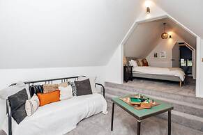 The Lakeside Viewing Gallery - From 900 Per Night