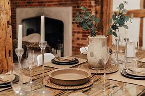 The Lakeside Viewing Gallery - From 900 Per Night