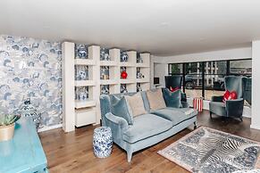 The Lakeside Viewing Gallery - From 900 Per Night