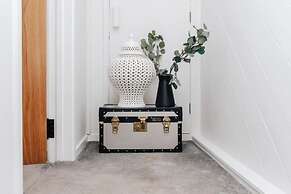 The Lakeside Viewing Gallery - From 900 Per Night