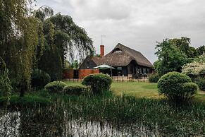 The Lakeside Viewing Gallery - From 900 Per Night