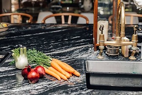 The Lakeside Viewing Gallery - From 900 Per Night