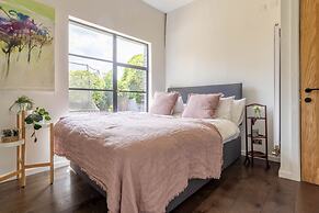 The Lakeside Viewing Gallery - From 900 Per Night