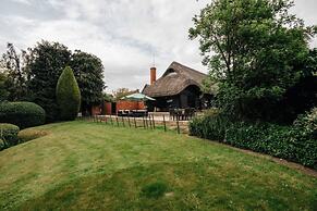 The Lakeside Viewing Gallery - From 900 Per Night