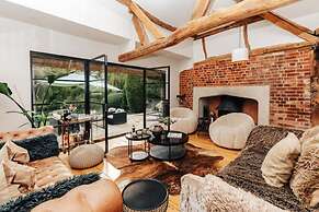 The Lakeside Viewing Gallery - From 900 Per Night