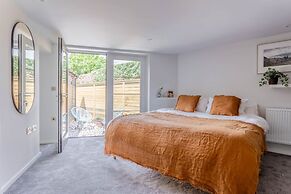 The Lakeside Viewing Gallery - From 900 Per Night