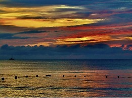 Seacret Studios - Cozy Jamaican Retreat Apts by RedAwning