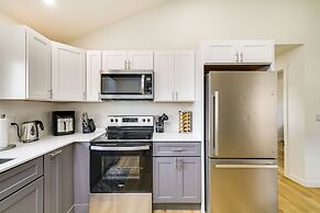 Modern Pacific Vacation Rental: 5 Mi to Lake Tapps