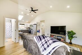 Modern Pacific Vacation Rental: 5 Mi to Lake Tapps