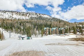 Brian Head Vacation Rental w/ On-site Ski Lift!