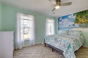 Group-friendly Myrtle Beach House w/ Deck