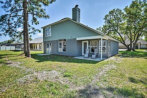 7 Mi to Beach: Pet-friendly Home in Port Orange!